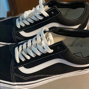 8m/9.5w old skool vans